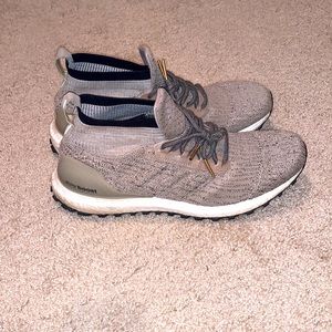 🔥ADIDIAS ULTRA BOOST ALL TERAIN MID LTD🔥